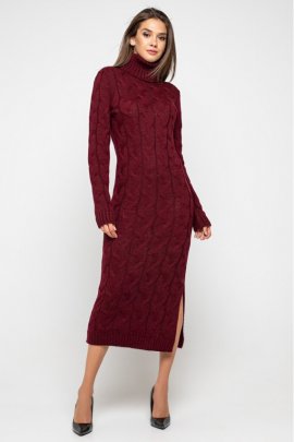 Укороченное вязаное платье
